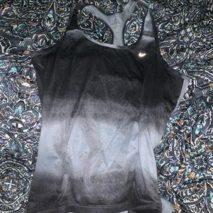 workout tank top